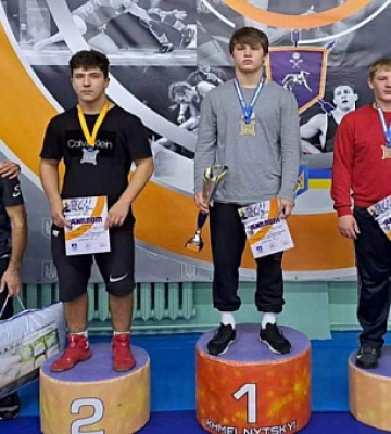 Криворізькі спортсмени вибороли 23 нагороди на чемпіонаті області з плавання