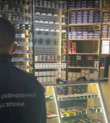 БЕБ у Києві вилучило контрафактні сигарети вартістю понад 5 млн грн