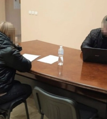 Власниця салону краси в Ізюмі випитувала у клієнтів інформацію про ЗСУ