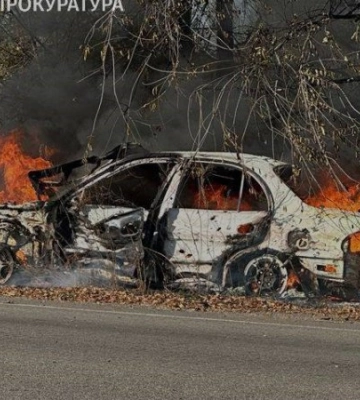 У Херсоні росіяни поцілили у цивільний автомобіль, одна людина загинула