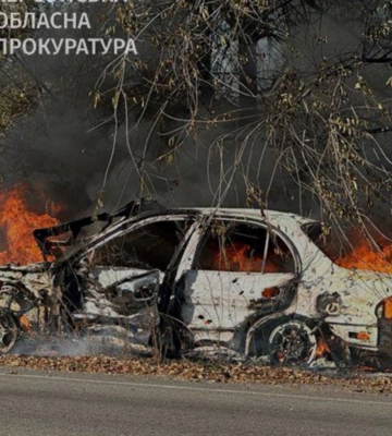 В Херсонской области российский снаряд попал в легковое авто. В ОГП рассказали о последствиях