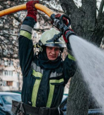 Учора столичні рятувальники виїжджали 8 разів на гасіння сміття