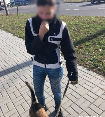 Ночувала у під’їзді: черкаські поліцейські розшукали неповнолітню