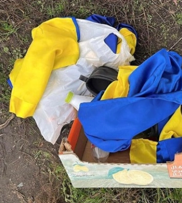 На Волыни похищенные из мемориала флаги нашлись у пенсионера