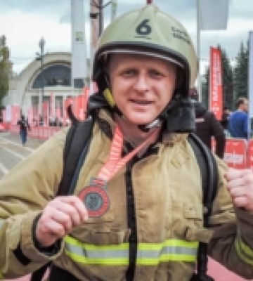 Волинський рятувальник пробіг напівмарафон у спорядженні, вагою 25 кілограм. ФОТО