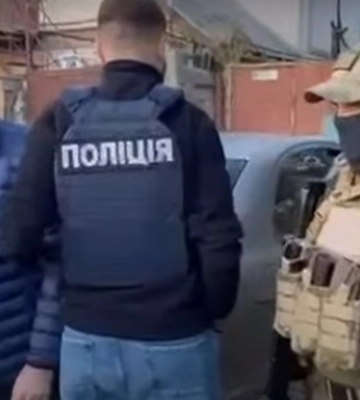 Священик московської церкви відправляв чоловіків за кордон за $7500 — ДПСУ