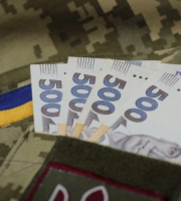 До 7,5 років  засуджено начальника відділення військової частини, який привласнив 3,5 млн грн “бойових” виплат