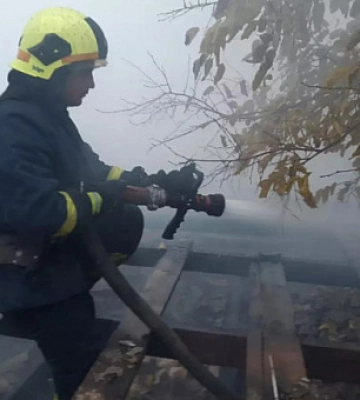 Пожарные Кривого Рога погасили пожар в гараже