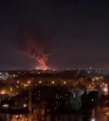 Во временно оккупированном Донецке горят цистерны с горючим. ВИДЕО
