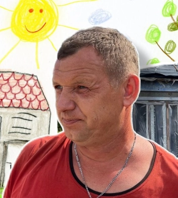 Багатодітний батько з Миколаївщини відновлює зруйнований будинок для своєї родини