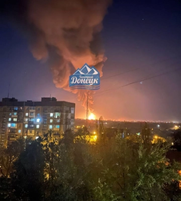 Вибухи та масштабна пожежа сталися в окупованому Донецьку