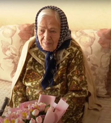 «Я Путіна проклинаю день і ніч»: мешканка Луцька відзначила 100-літній ювілей
