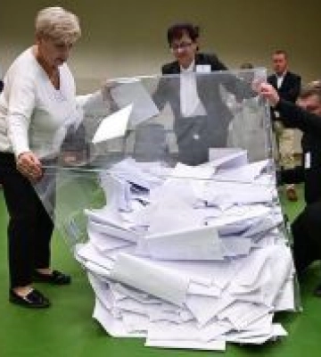 Партія влади лідирує, опозиція — святкує