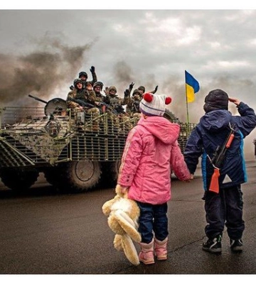 Поліцейські вивезли усіх дітей із дванадцяти прифронтових населених пунктів Донеччини – Клименко