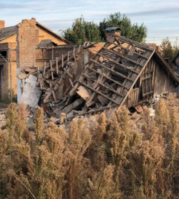 Ворог п&#039;ять разів за ніч обстріляв Нікополь та Марганецьку громаду - випустив 25 снарядів