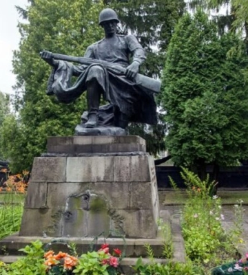 У Львові радянські скульптури з Пагорбу слави відправлять до &quot;Території терору&quot;
