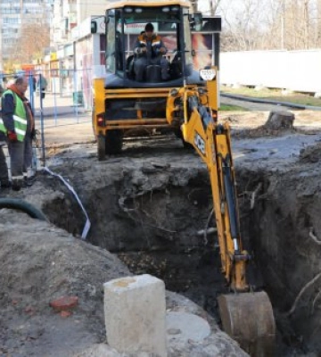 В Новобаварском районе заменили более 2 км водоводов