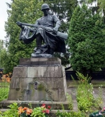 Советские памятники с Холма славы во Львове перенесут в музей "Территория террора"