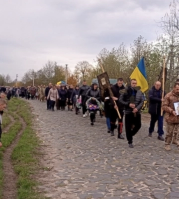 На Полесье вся деревня провела в последний путь украинского защитника