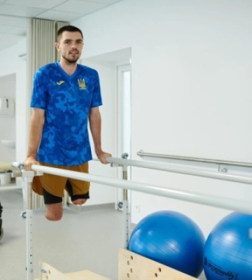 Пішов у ЗСУ вслід за батьком: у Львові протезують військового, який втратив обидві ноги