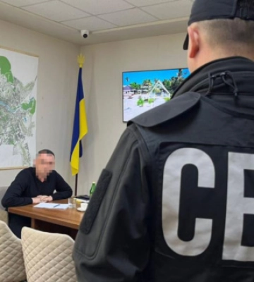 Обшуки в міськраді Ужгорода: депутати під виглядом «відряджень» їздили на відпочинок