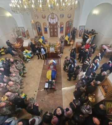 Загинув на Донеччині: на Волині прощались з капітаном поліції Володимиром Степашуком 