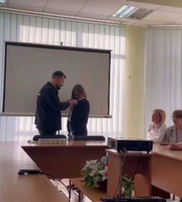 В Мелитополе предателей из центра занятости за поставку &quot;мяса&quot; на фронт сделали “героями СВО” (фото, видео)