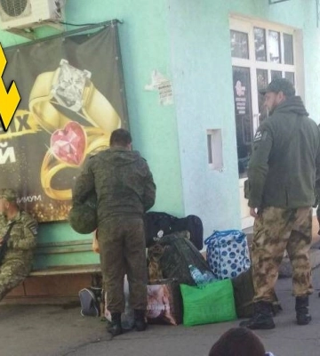 В окупований Джанкой автобусами та потягами прибувають мобілізовані окупанти 