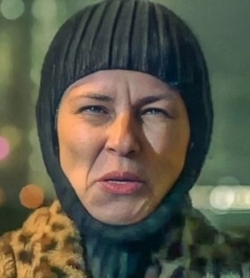 Недопевице Чичерине, которая угрожала украинцам Сибирью и срывала флаги в Мелитополе, грозит пожизненное заключение 