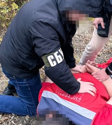 Доставляли ухилянтів до кордону на каретах швидкої: правоохоронці викрили зловмисників