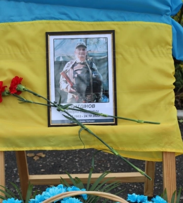 Глухівчани провели в останню путь хороброго воїна Андрія Зіятдінова