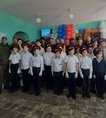 Стало відомо хто з депутатів держдуми займається втягуванням дітей у «донські козаки» на окупованій Луганщині 