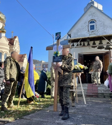 Громада на Волині попрощалася із передчасно померлим захисником Юрієм Ковальчуком