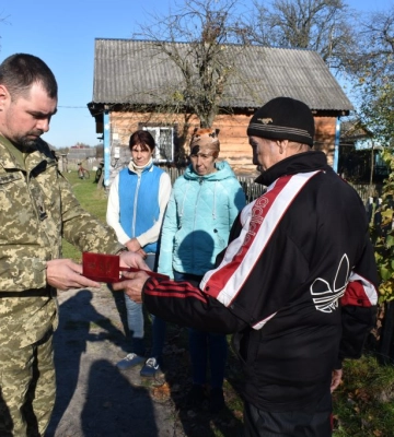 На Волині посмертні нагороди вручили рідним загиблих воїнів