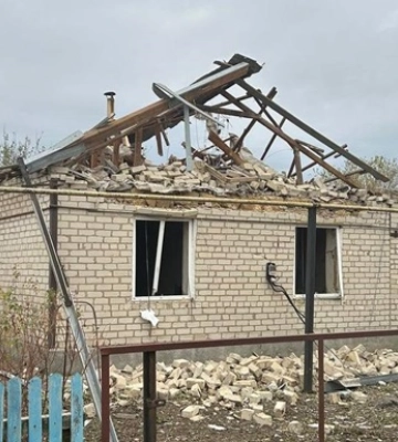 Окупанти вдарили ракетою по селищу на Запоріжжі: є поранені