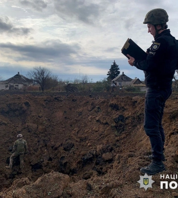 Російські війська обстріляли 13 населених пунктів Донеччини за добу, били з авіації, ЗРК &quot;С-300&quot;, РСЗВ &quot;Град&quot;, артилерії й танків. ФОТОрепортаж