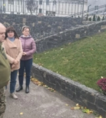 У Рожищі родинам загиблих захисників вручили ордени воїнів. ФОТО
