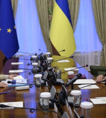 “Я здесь, чтобы обсудить путь Украины к вступлению в ЕС”: глава Еврокомиссии прибыла в Киев