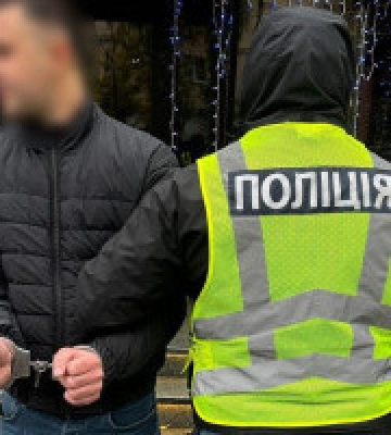 У столиці чоловік влаштував стрілянину в готелі на Печерську, є постраждалий