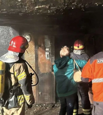 У Кривому Розі врятували чоловіка, який опинився у вогняній пастці