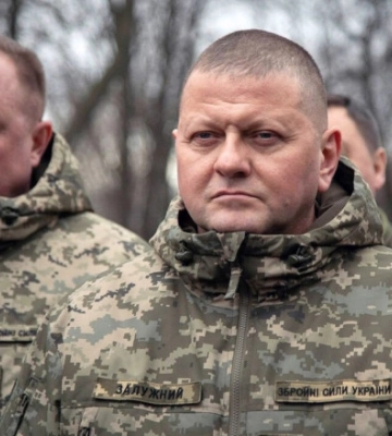 В Офісі президента порадили Залужному не виносити на публіку ситуацію на фронті