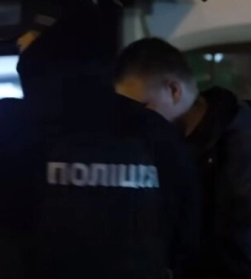 Полицейский беспредел: в Киеве коп избил раненого военного — дикие подробности и видео