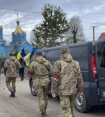 Тіло ідентифікували через два місяці: у Луцькому районі прощаються із 23-річним Героєм Олександром Морозом