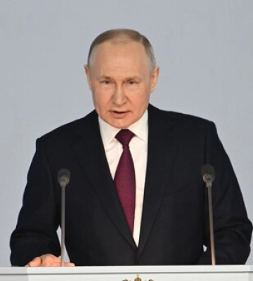 Путін хоче створити новий плацдарм біля південного кордону Європи – Bloomberg