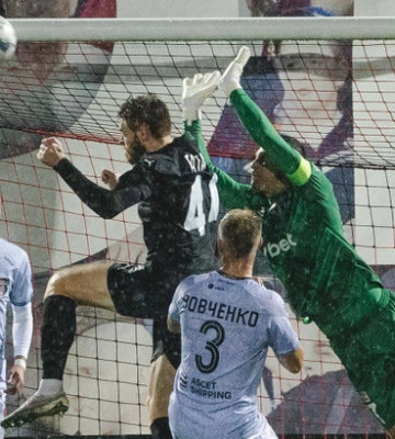 УПЛ. Верес - Зоря 2:2. Дощ з голів під зливу на полі