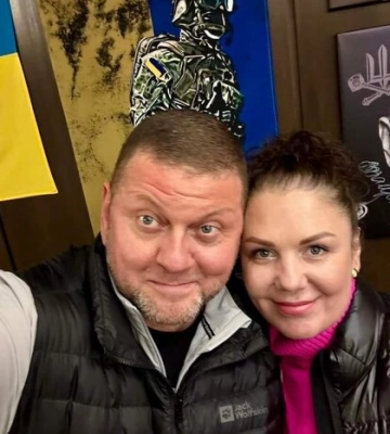 Екснардеп потішив мережу свіжим селфі Залужного з дружиною