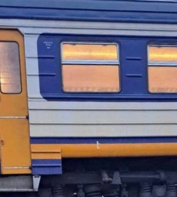 На Київщині під колесами електропотяга загинула 15-річна дівчина