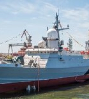 Появилось еще одно спутниковое фото подбитого корабля в Керчи: подтянули аварийный кран
