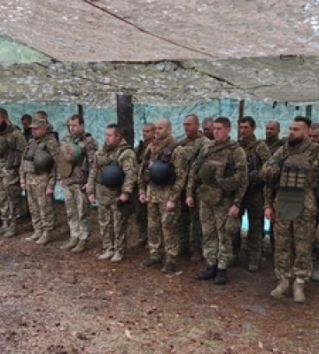 Бійцям 100-ї бригади, які перебувають на «нулі», вручили відзнаки 