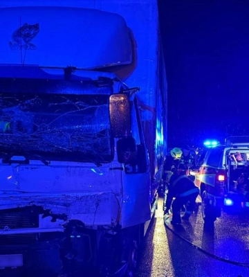 На Рівненщині рятувальники деблокували потерпілого водія із понівеченого внаслідок ДТП автомобіля